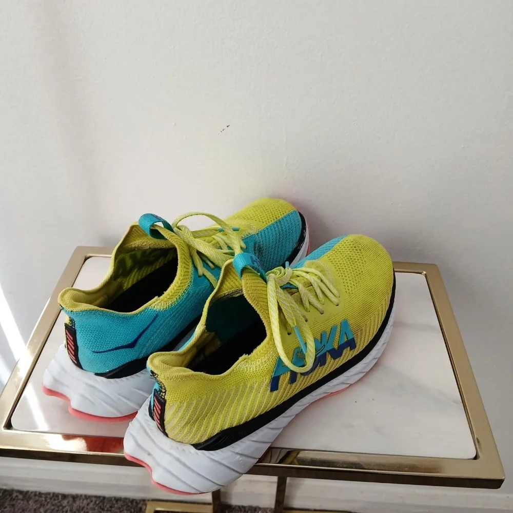 Hoka Clifton 9 Yellow Teal Running Shoes - Women’s Size 10B.